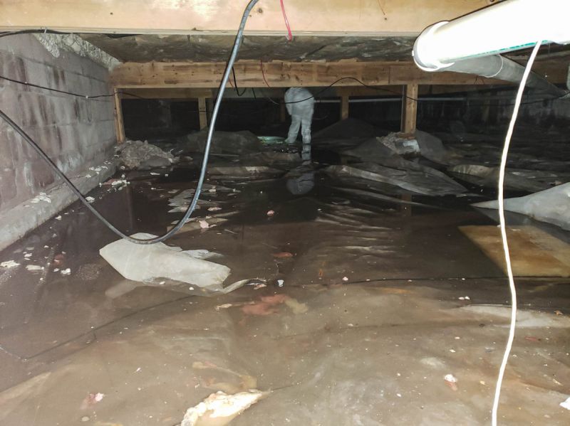 Sealed Crawlspace with Vent Covers